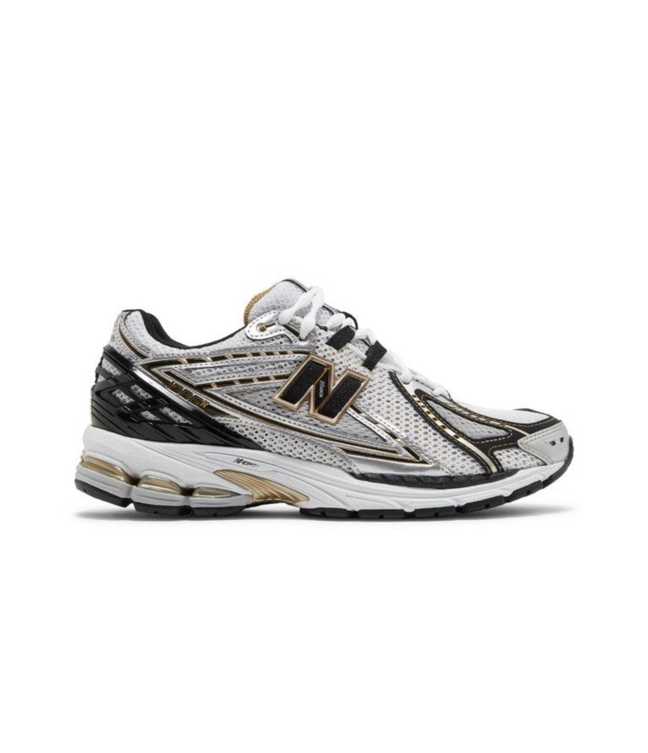 New Balance 1906R
White Metallic Gold