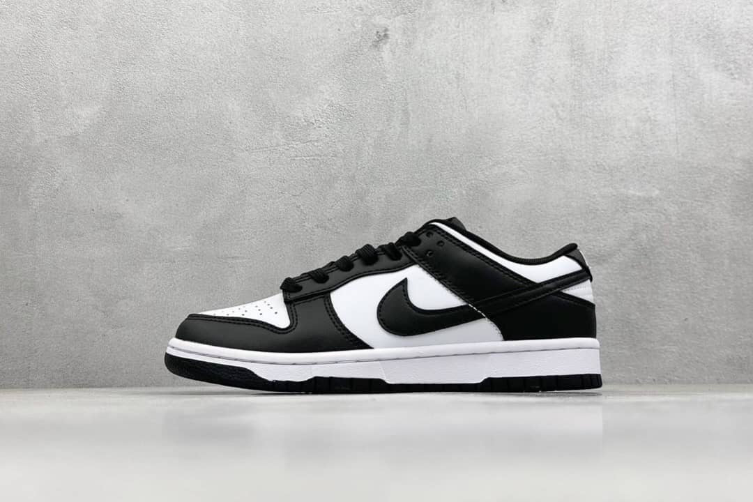 Nike Dunk Low Black White